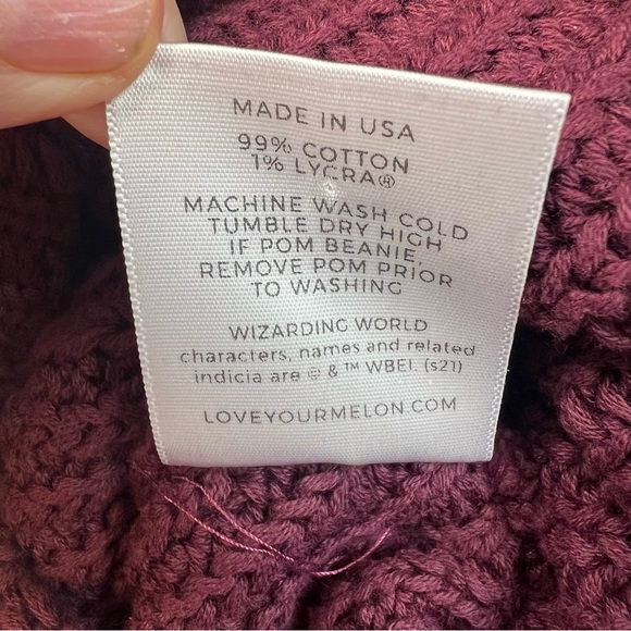 Harry Potter x Love Your Melon Burgundy Knit Beanie Hat Lightning Bolt Patch - Picture 4 of 8